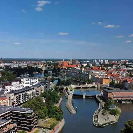 Family House Near The Market Square -perfect For Family & Business - Ksiecia Witolda Street 500 Steps To Market Square - 2 Bedrooms,2 Parking Places Apartment