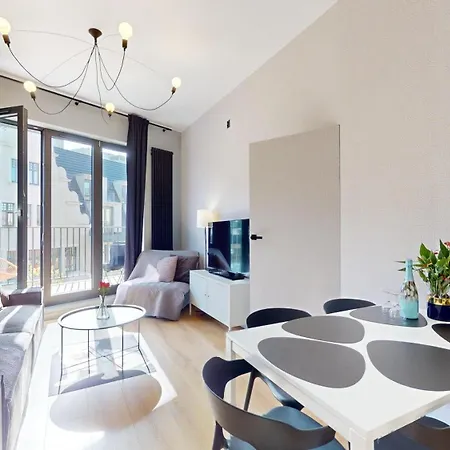 Apartment Family House Near The Market Square -perfect For Family & Business - Ksiecia Witolda Street 500 Steps To Market Square - 2 Bedrooms,2 Parking Places