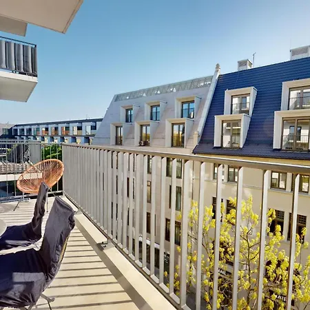 Family House Near The Market Square -perfect For Family & Business - Ksiecia Witolda Street 500 Steps To Market Square - 2 Bedrooms,2 Parking Places