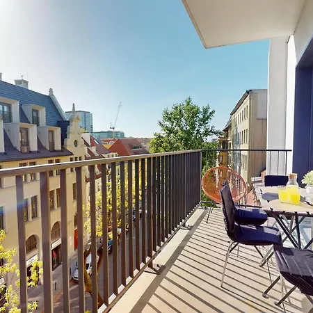 Apartment Family House Near The Market Square -perfect For Family & Business - Ksiecia Witolda Street 500 Steps To Market Square - 2 Bedrooms,2 Parking Places