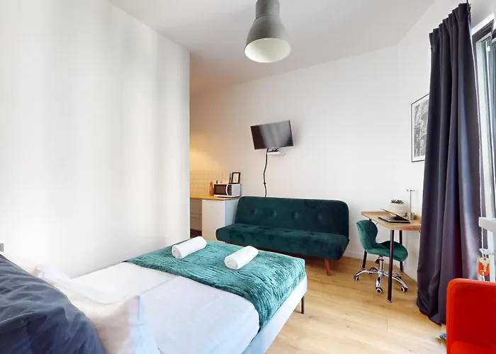 Family House Near The Market Square -perfect For Family & Business - Ksiecia Witolda Street 500 Steps To Market Square - 2 Bedrooms,2 Parking Places Appartement *