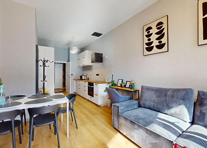 Appartement Family House Near The Market Square -perfect For Family & Business - Ksiecia Witolda Street 500 Steps To Market Square - 2 Bedrooms,2 Parking Places *