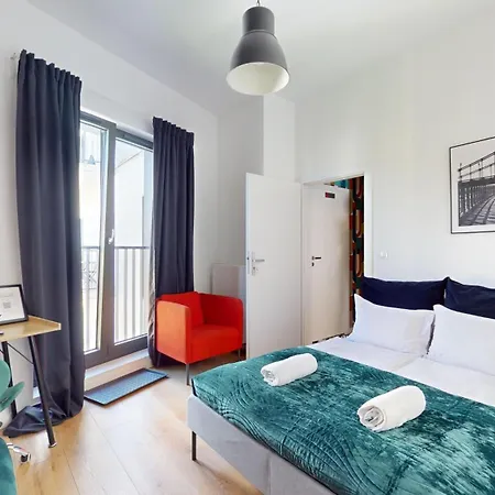 Apartamento Family House Near The Market Square -perfect For Family & Business - Ksiecia Witolda Street 500 Steps To Market Square - 2 Bedrooms,2 Parking Places Breslavia