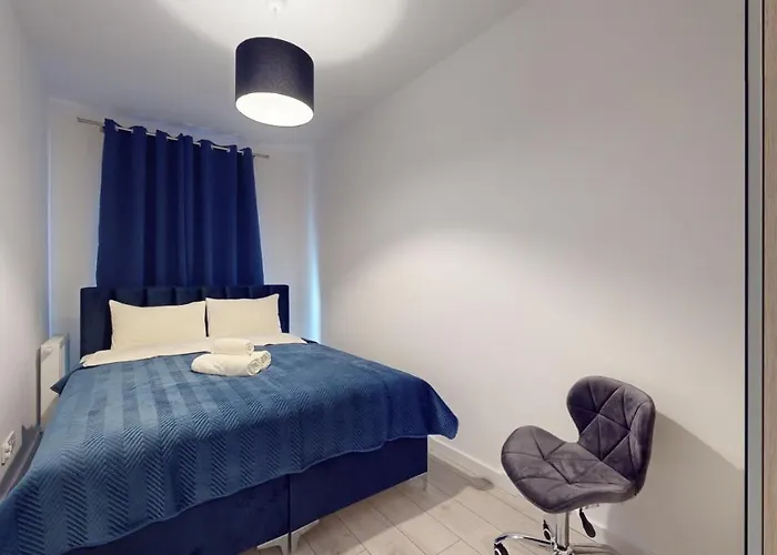 Apartman Family House Near The Market Square -perfect For Family & Business - Ksiecia Witolda Street 500 Steps To Market Square - 2 Bedrooms,2 Parking Places Wrocław