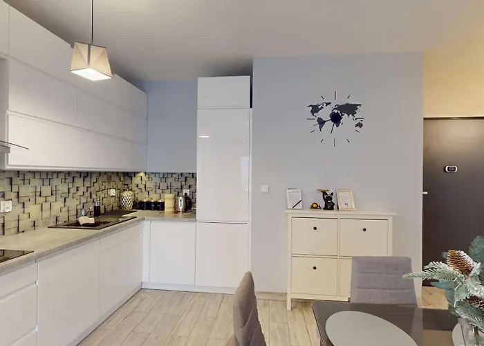 Family House Near The Market Square -perfect For Family & Business - Ksiecia Witolda Street 500 Steps To Market Square - 2 Bedrooms,2 Parking Places Apartman